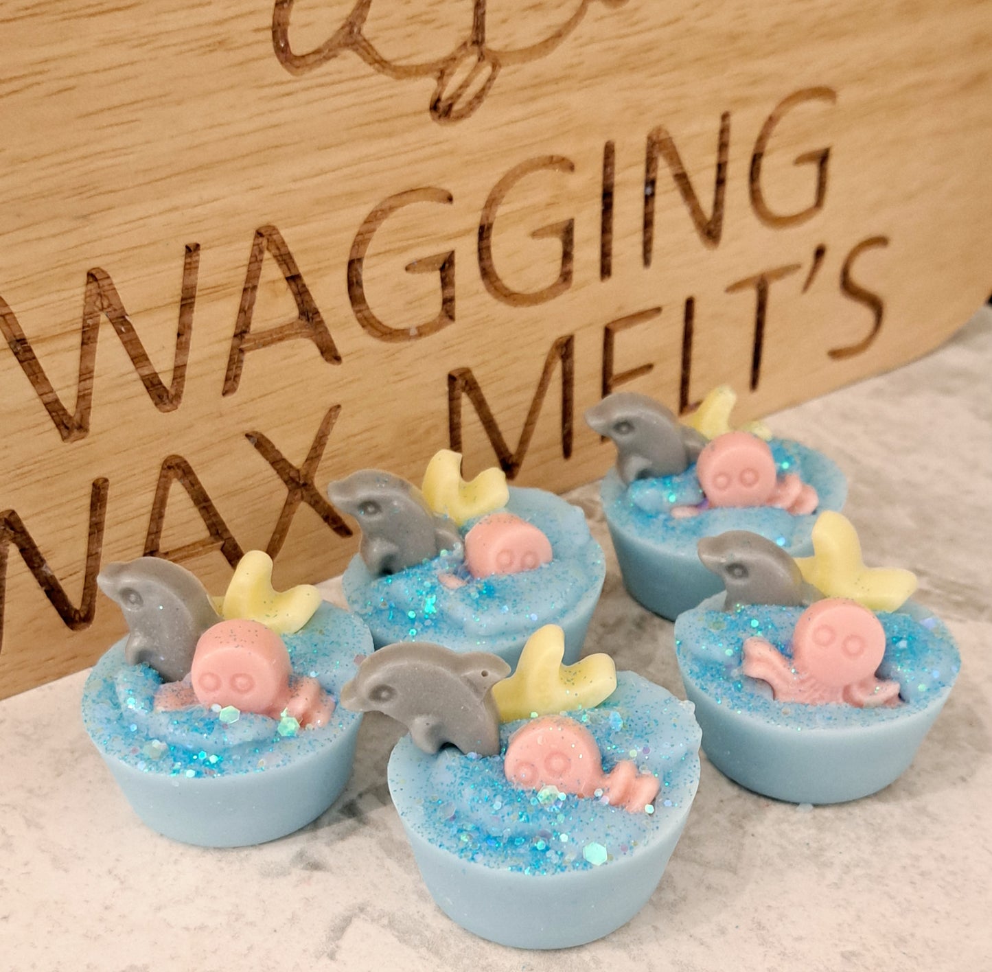 Woodsage and Seasalt gift wagging.wax.melts dolphin